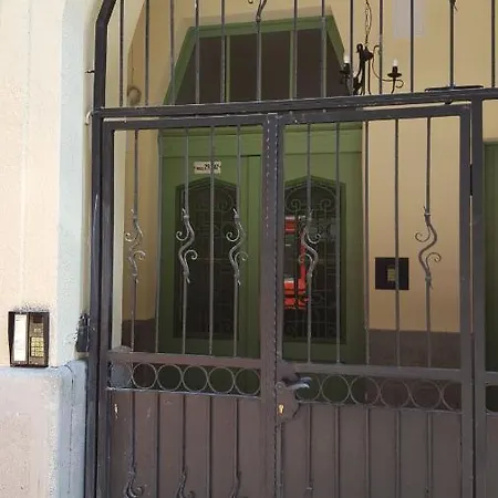 Central Gold Apartment Budapeszt Zewnętrze zdjęcie