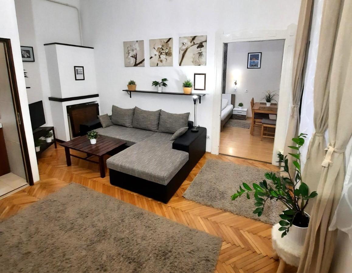 Gold Apartament *